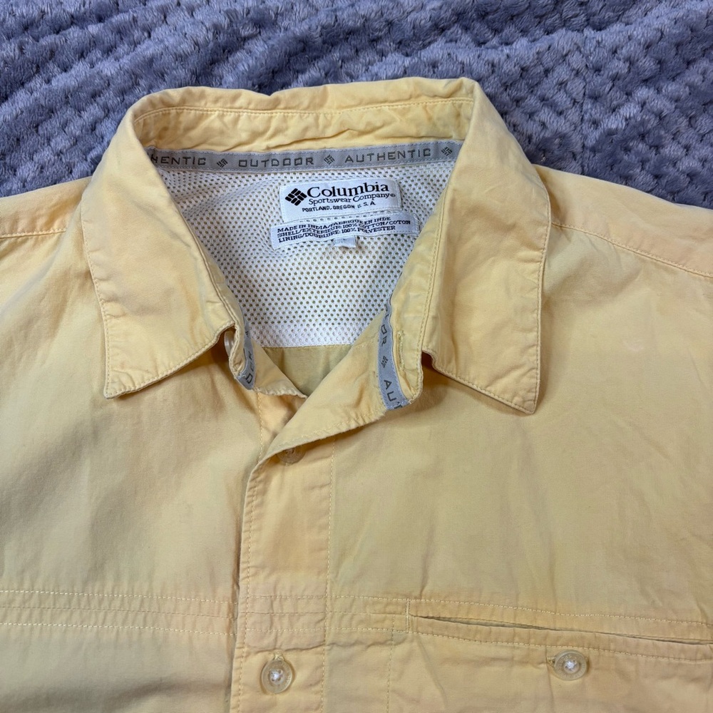 Columbia Performance Lightweight Buttercup Button-Up Shirt PFG‎